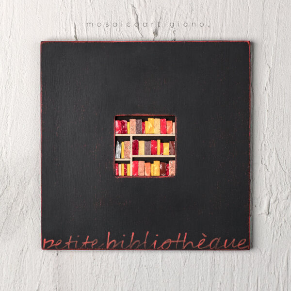 lato 35 petite bibliotheque cornice nero rosso quadro mosaico